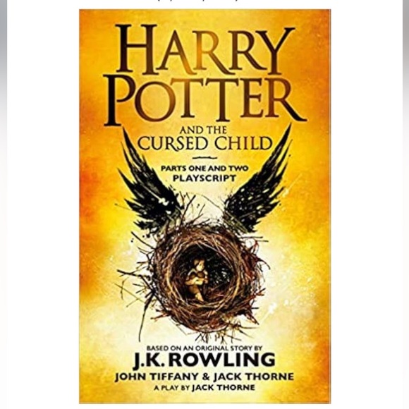 Wizarding World Of Harry Potter Other - Harry Potter and the Cursed Child - special edition rehearsal Script
